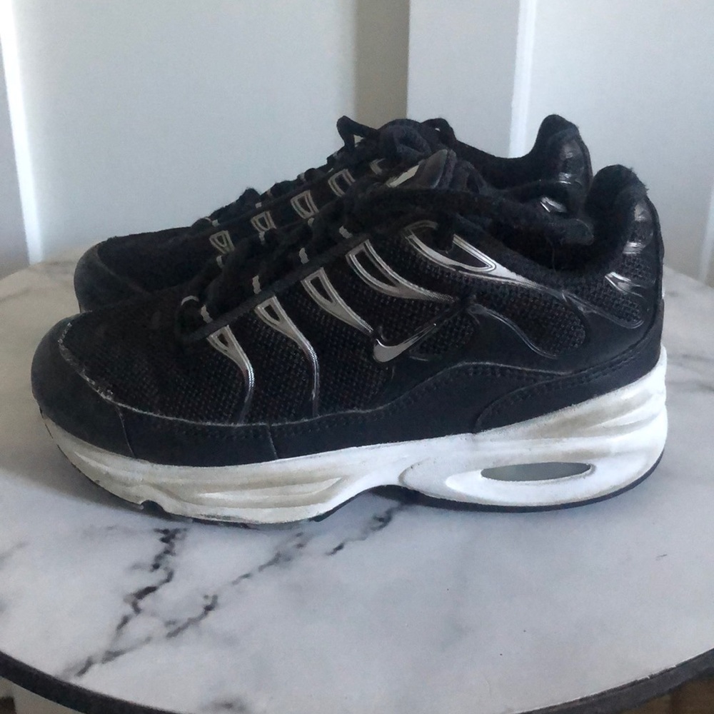 Air Max Plus - Picture 3 of 5
